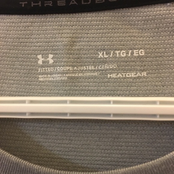 Under armour long sleeve - Picture 3 of 4